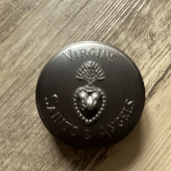 Virgin Saints & Angels ๐ Bee necklace gold with clear stones - Picture 4 of 8